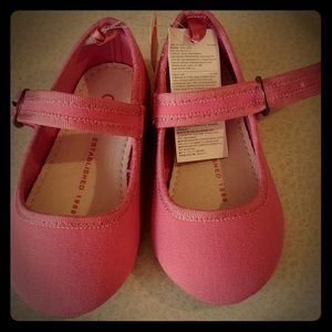 Gap little girl shoes.